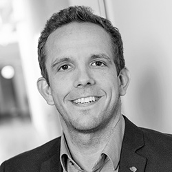 Porträt Prof. Dr. Peter Ehnold